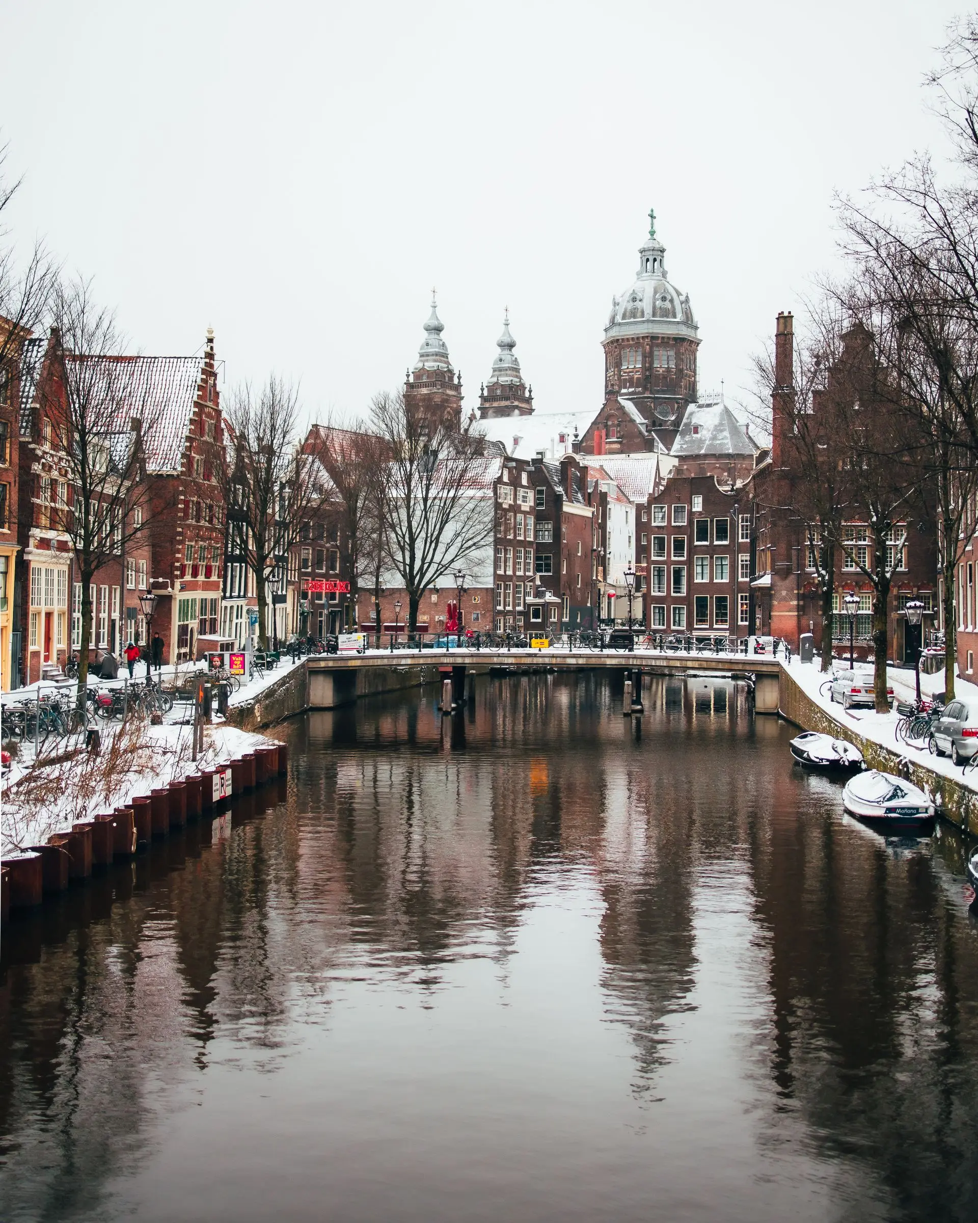 Winterse gracht